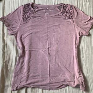 american eagle t-shirt